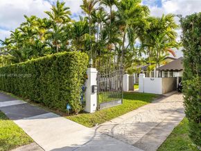 820 NE 83rd St, Miami FL 33138