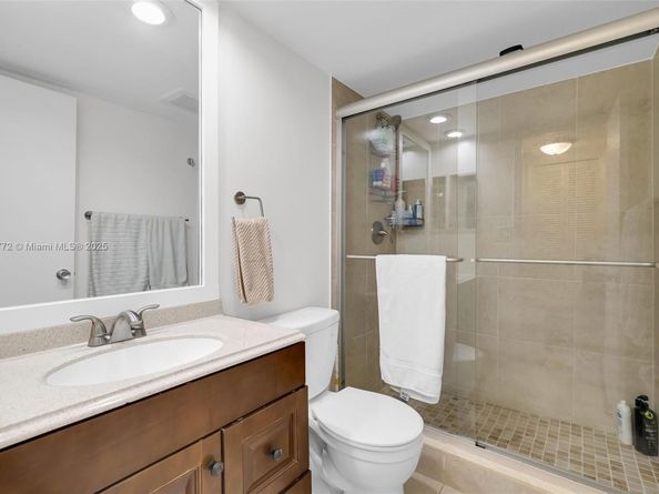 3301 S Palm Aire Dr 106, Pompano Beach FL 33069