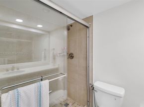 3301 S Palm Aire Dr 106, Pompano Beach FL 33069