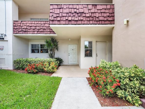 3301 S Palm Aire Dr 106, Pompano Beach FL 33069