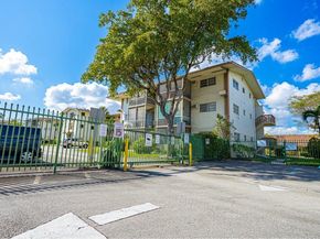16790 NE 14th Ave 215, Miami FL 33162