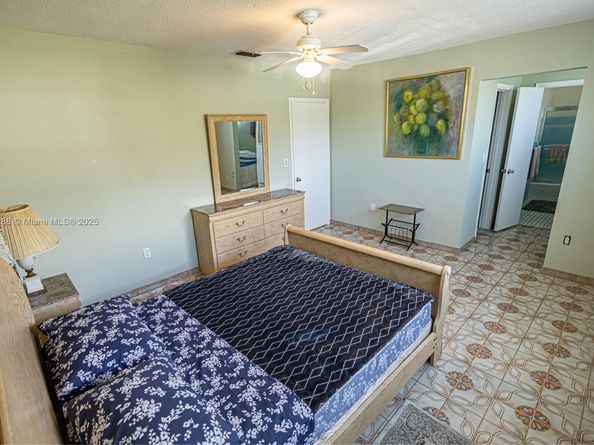 16790 NE 14th Ave 215, Miami FL 33162