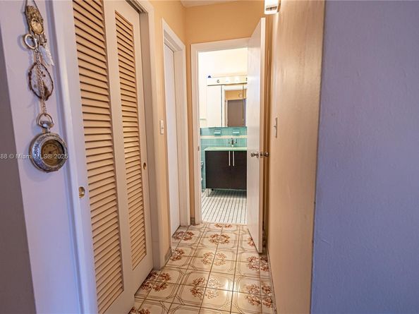 16790 NE 14th Ave 215, Miami FL 33162