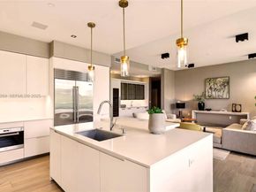 3581 E Glencoe St 309, Miami FL 33133