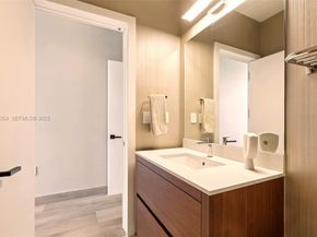 3581 E Glencoe St 309, Miami FL 33133