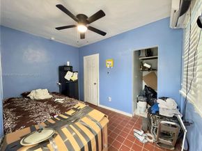 1195 NW 48th St, Miami FL 33127