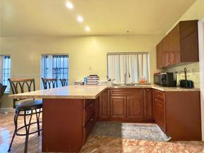 1195 NW 48th St, Miami FL 33127