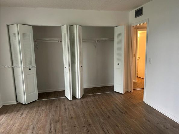 Undisclosed Address #A11873229, West Palm Beach FL 33417