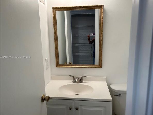 Undisclosed Address #A11873229, West Palm Beach FL 33417