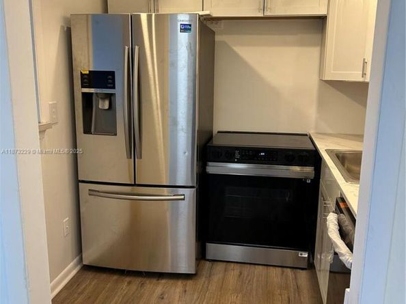 Undisclosed Address #A11873229, West Palm Beach FL 33417