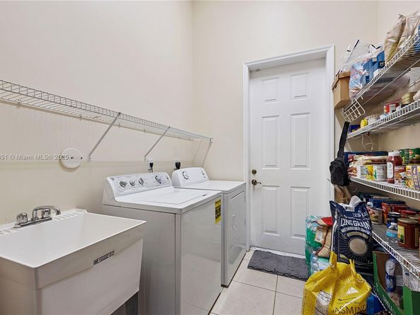 109 SW 128th Ave, Plantation FL 33325