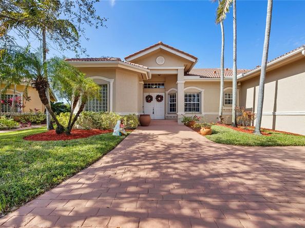 109 SW 128th Ave, Plantation FL 33325