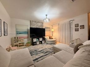 17262 NW 6th Ct, Pembroke Pines FL 33029