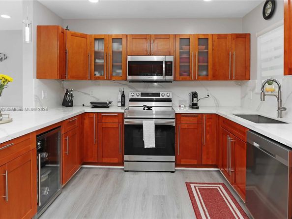 7280 SW 13th St, Miami FL 33144