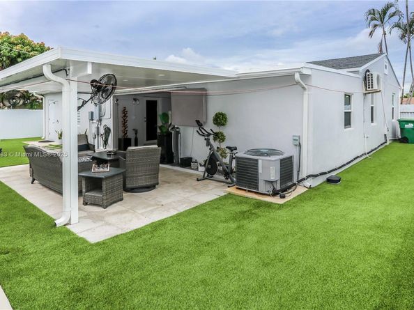7280 SW 13th St, Miami FL 33144