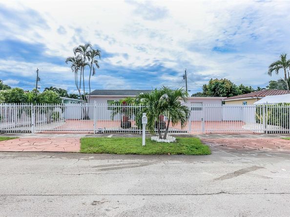 7280 SW 13th St, Miami FL 33144