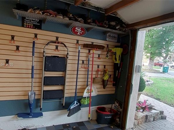 11251 Reveille Rd, Cooper City FL 33026