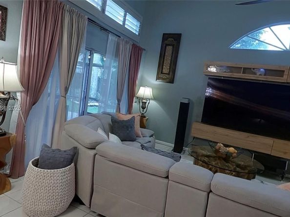 11251 Reveille Rd, Cooper City FL 33026