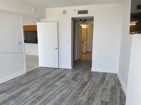 1750 N Bayshore Dr 3112, Miami FL 33132
