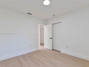 1366 NW 75th St, Miami FL 33147