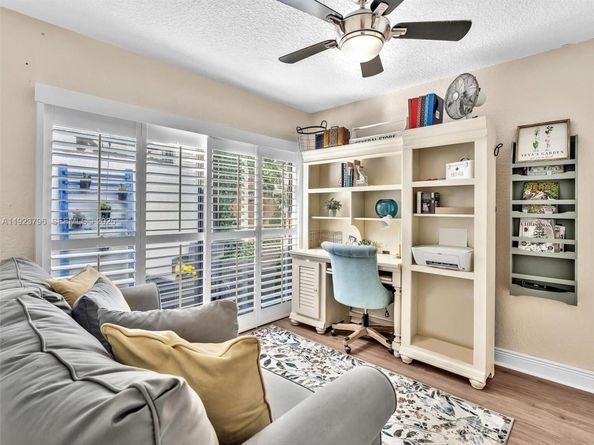 1489 Fairway Rd, Pembroke Pines FL 33026