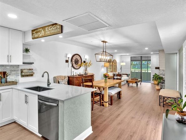 1489 Fairway Rd, Pembroke Pines FL 33026