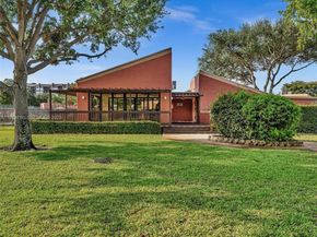 1489 Fairway Rd, Pembroke Pines FL 33026