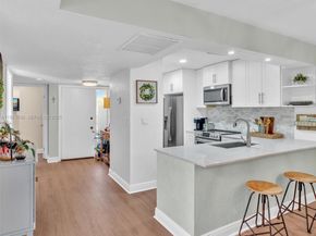 1489 Fairway Rd, Pembroke Pines FL 33026