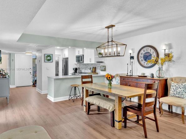 1489 Fairway Rd, Pembroke Pines FL 33026