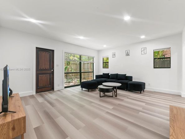 509 SE 19th St, Fort Lauderdale FL 33316