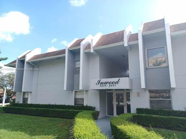 9225 SW 87th Ave A3, Miami FL 33176