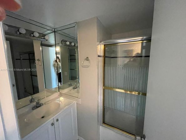 9225 SW 87th Ave A3, Miami FL 33176