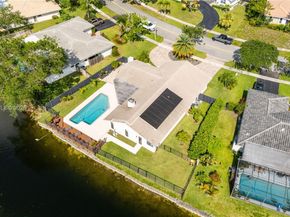 9171 NW 13th St, Plantation FL 33322