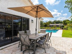 9171 NW 13th St, Plantation FL 33322