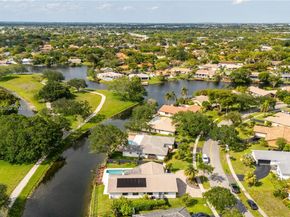 9171 NW 13th St, Plantation FL 33322