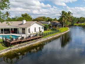 9171 NW 13th St, Plantation FL 33322