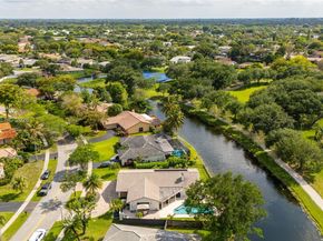 9171 NW 13th St, Plantation FL 33322