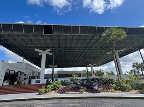 7051 Environ Blvd 332, Lauderhill FL 33319