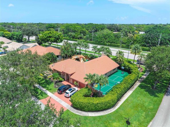 Undisclosed Address #A11857621, Boca Raton FL 33434