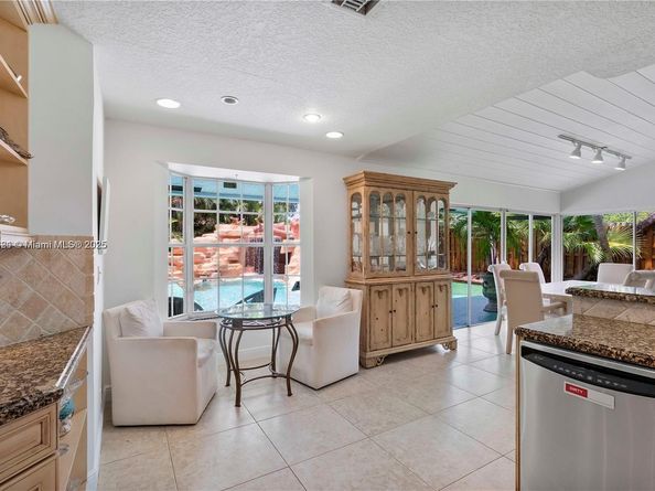 Undisclosed Address #A11857621, Boca Raton FL 33434