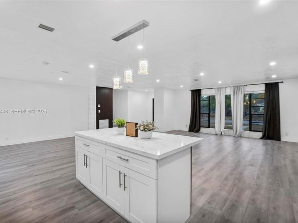 14431 NW 13th Rd, Miami FL 33167