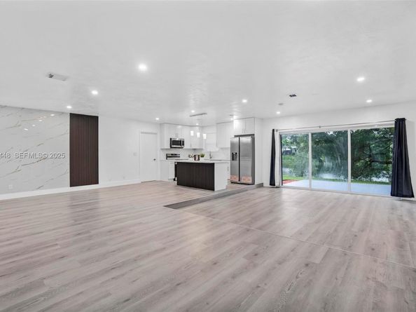 14431 NW 13th Rd, Miami FL 33167