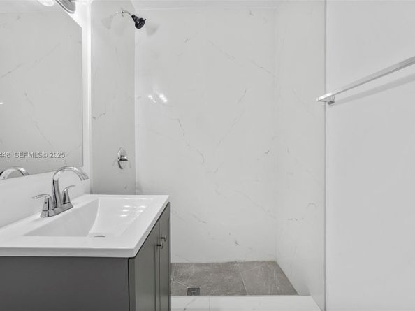 14431 NW 13th Rd, Miami FL 33167