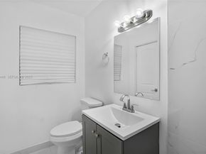 14431 NW 13th Rd, Miami FL 33167