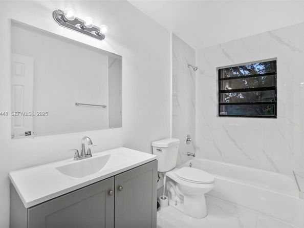 14431 NW 13th Rd, Miami FL 33167