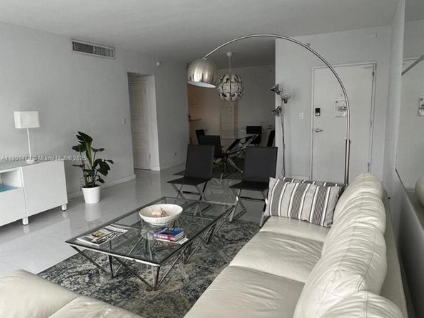 5601 Collins Ave 1115, Miami Beach FL 33140