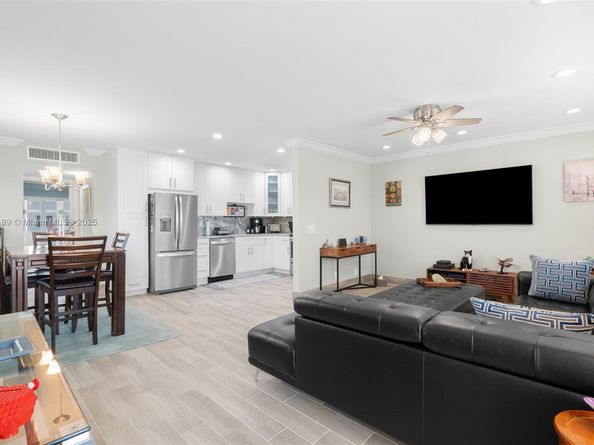 864 Normandy R, Delray Beach FL 33484