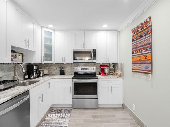864 Normandy R, Delray Beach FL 33484