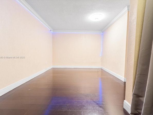 1890 W 56th St 1411, Hialeah FL 33012