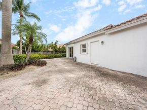 11351 NW 64th Ter, Doral FL 33178